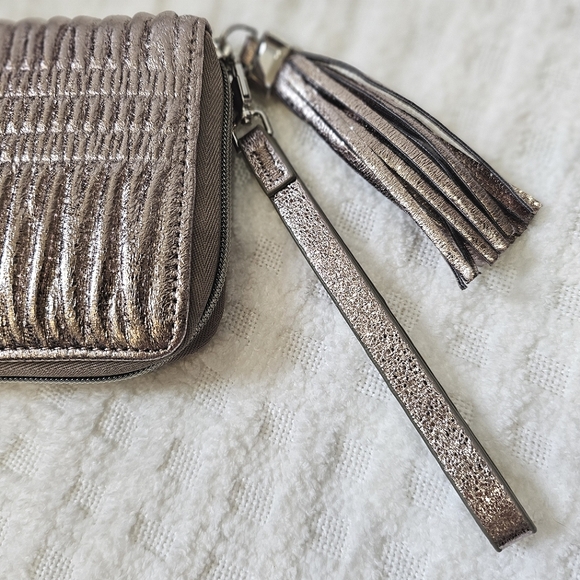 Stella & Dot Gathered Continental Wallet - Picture 6 of 13